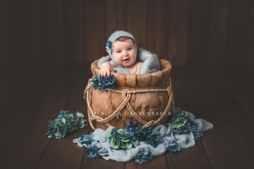 Baby photographer in Northern Virginia