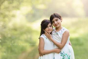 Portrait of sisters in Northern Virginia Portrait of sisters in Northern Virginia