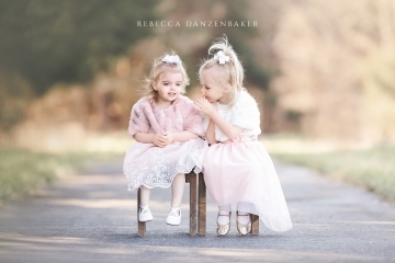 Whispering sisters photography in Northern Virginia