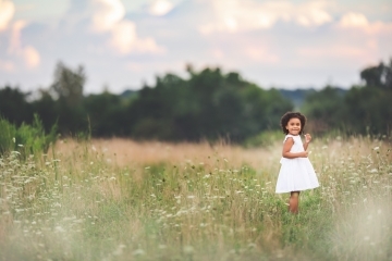 Family photography in a field