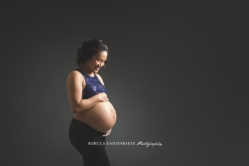 Studio maternity photography Studio maternity photography