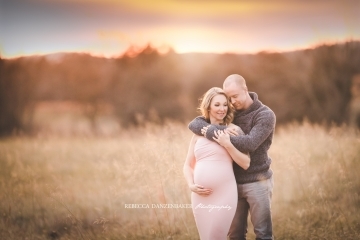 Winter maternity photography