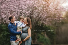 Cherry blossom maternity photography Cherry blossom maternity photography