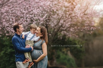 Cherry blossom maternity photography Cherry blossom maternity photography