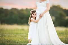 Mother daughter maternity photography Mother daughter maternity photography