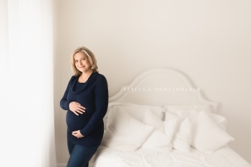 Natural light maternity photography studio in Northern Virginia Natural light maternity photography studio in Northern Virginia
