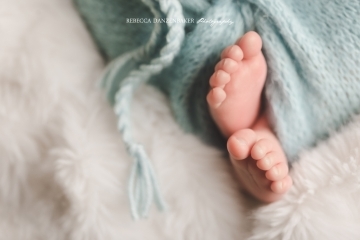 Macro newborn photography