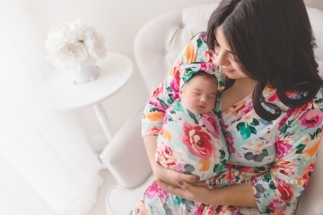 Mom and baby newborn photography