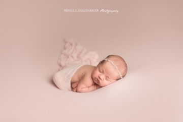 Newborn photographer in Ashburn VA