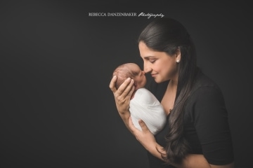 Newborn baby with mother in Ashburn VA
