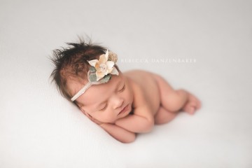 Accredited newborn photographer in Northern VA