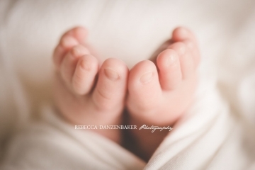Newborn baby feet photography Northern Va Newborn baby feet photography Northern Va