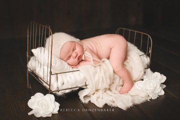 newborn-photography-studio-props