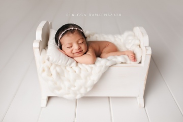 newborn-photography-with-props