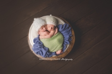 Newborn twins photography Newborn twins photography