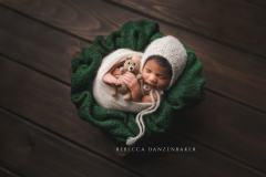 newborn-props-with-green-blanket newborn-props-with-green-blanket