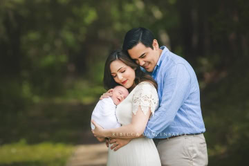 Outdoor newborn photography